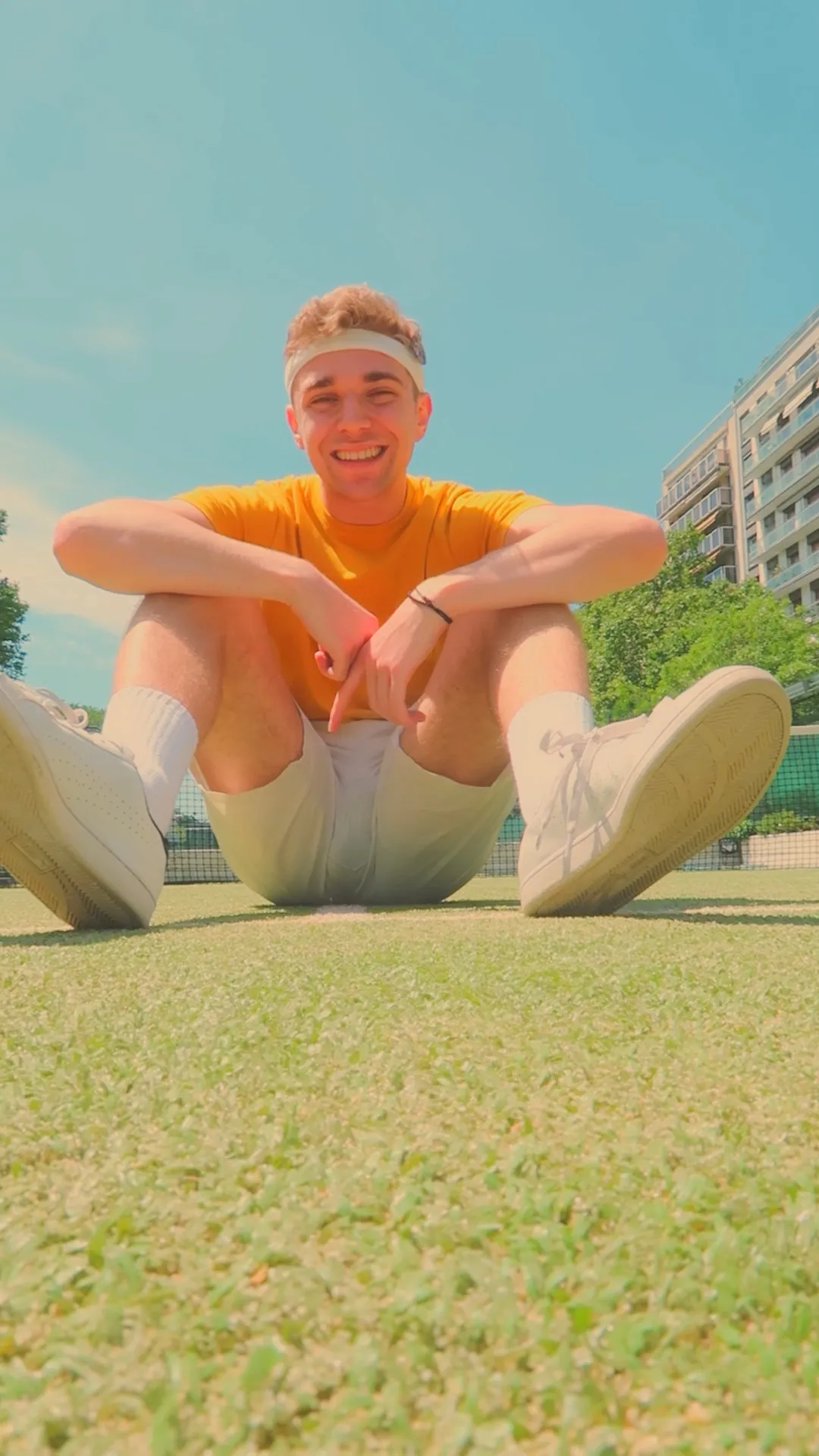 "Tennis Skirt" - CLOUD VINCENT (PORTABLE MUSIC VIDEO) — still 2